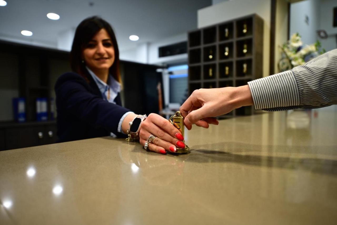 Hotel إبولي المظهر الخارجي الصورة